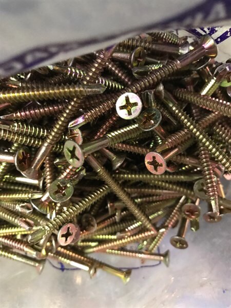 Mua vít bắn ngói dài 7cm ở đâu uy tín?